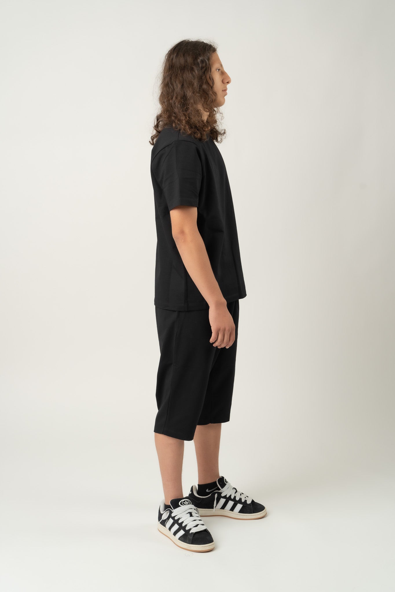 Short large Noir homme